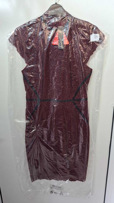 Myleene Klass бордо дантелена рокля с контрастни кантове