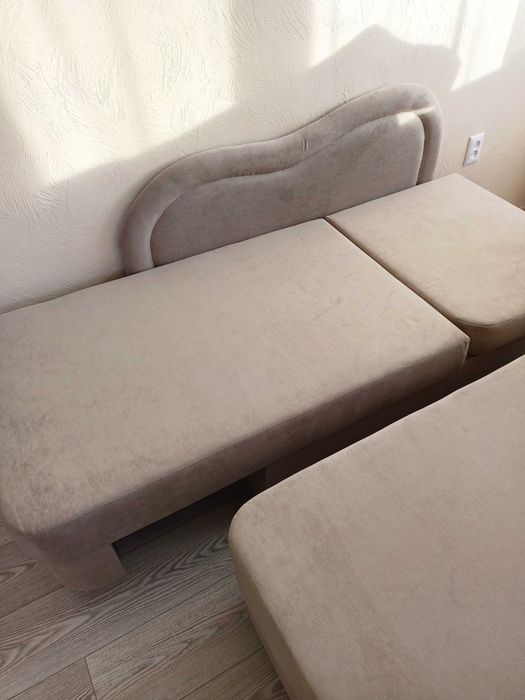 Диваны детские, есть два в наличии.