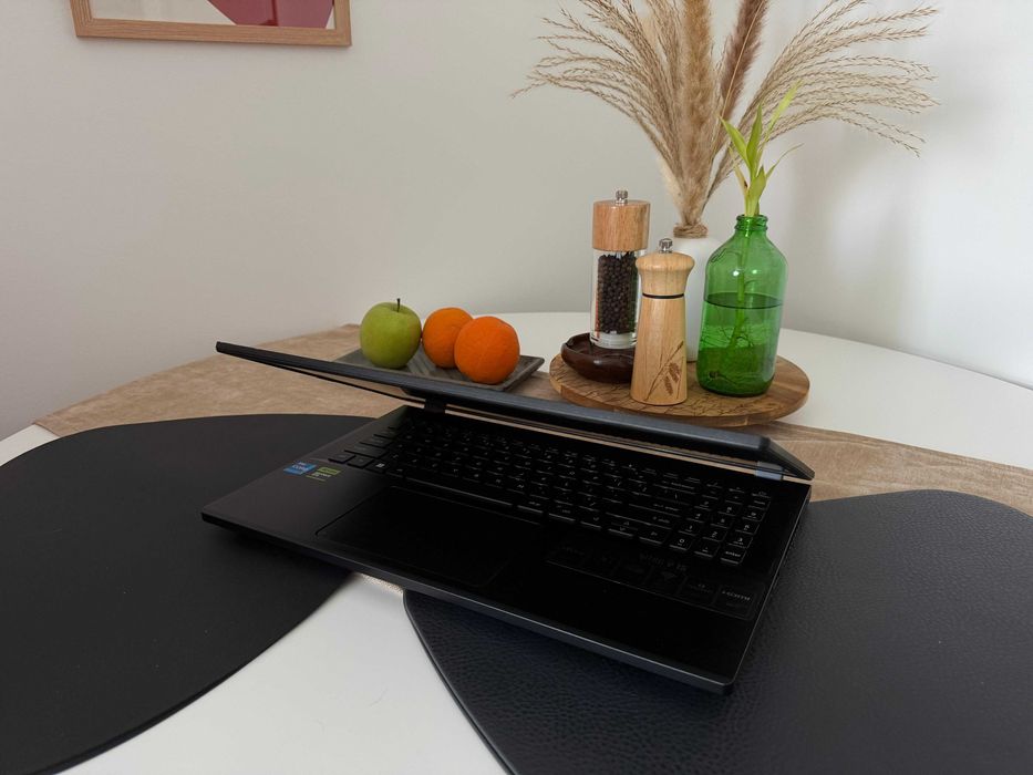 Laptop Gaming Acer Nitro V 15 i7-13620H, RTX 4060 8GB, 16GB DDR5, 144Hz