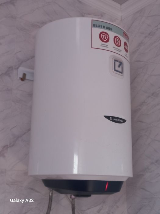 Аристон новый 30л