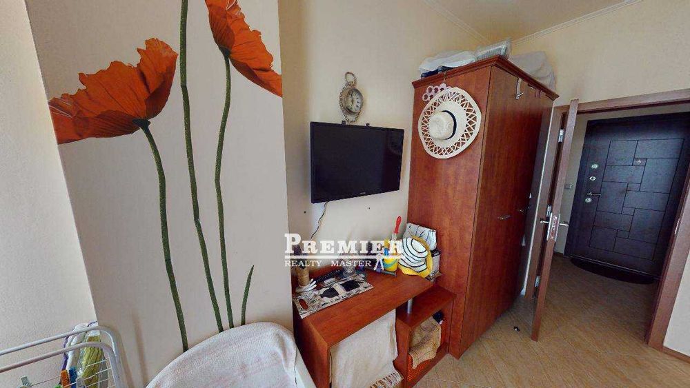 Продава се Двустаен апартамент в к.к. Слънчев бряг - 71 кв.м за 839 €/кв.м - Снимка #1