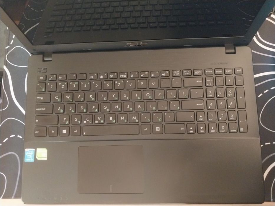Ноутбук Эйсус ASUS