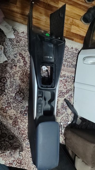 Monza bagaj apshipkalar hamma zapchaslar bor