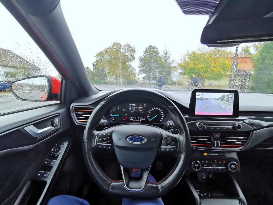Focus ST- LINE~2.0_ 150 CP, automata, Faruri FULL LED~ Head-Up Display, B&O, Keyless Go+Entry, Camere, Padele,Line Assist, Volan incalzit, ETC.