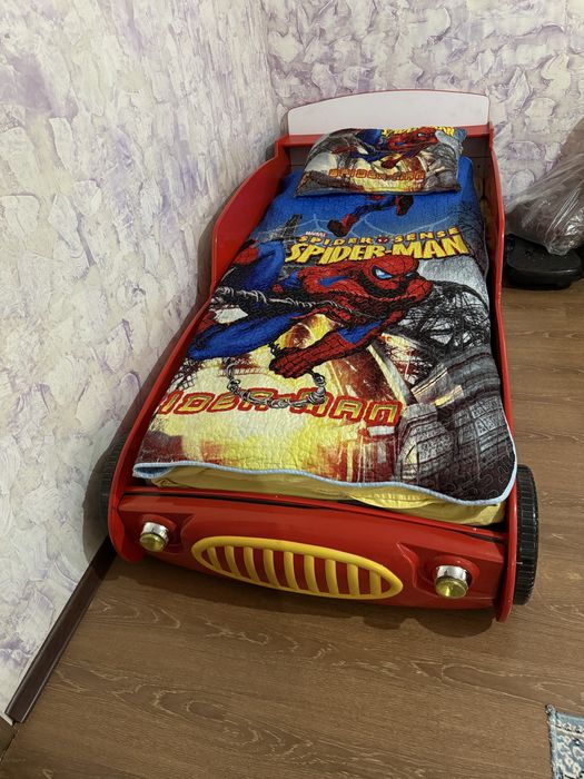 Кровать в отличном состояний