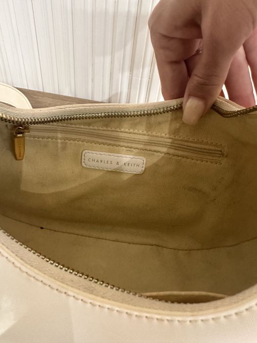 Сумка Charles and Keith