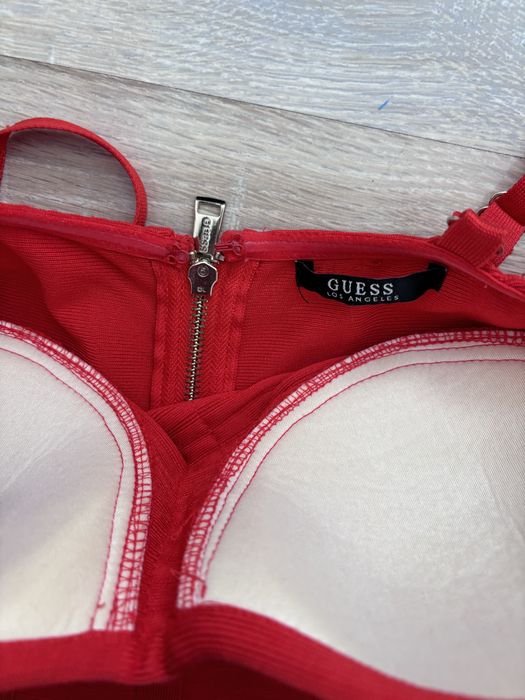 Guess бсндажна рокля