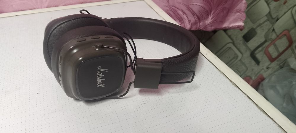 наушники Маршалл