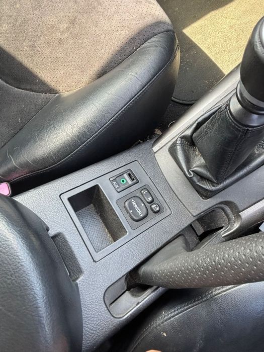 Toyota Rav4  2.2 150hp  2010г САМО НА ЧАСТИ