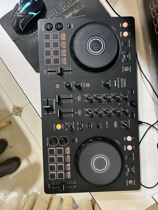 Dejey aparat DDJ-FLX4