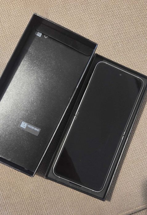 Samsung Galaxy Z Flip6 (512 GB)
