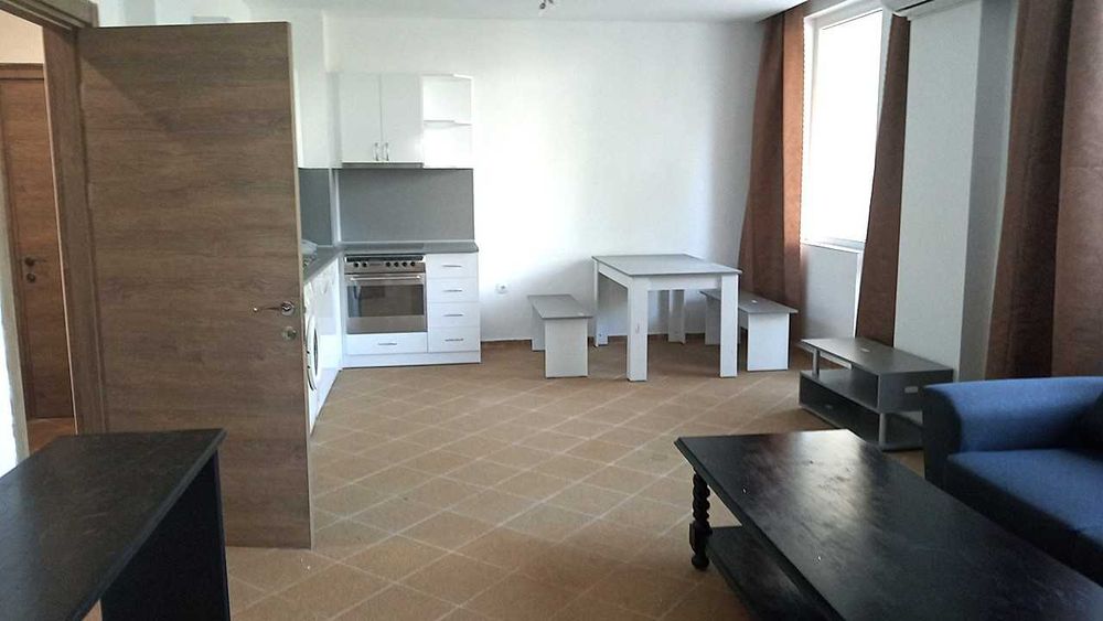 под наем 2-стаен в Сухата река