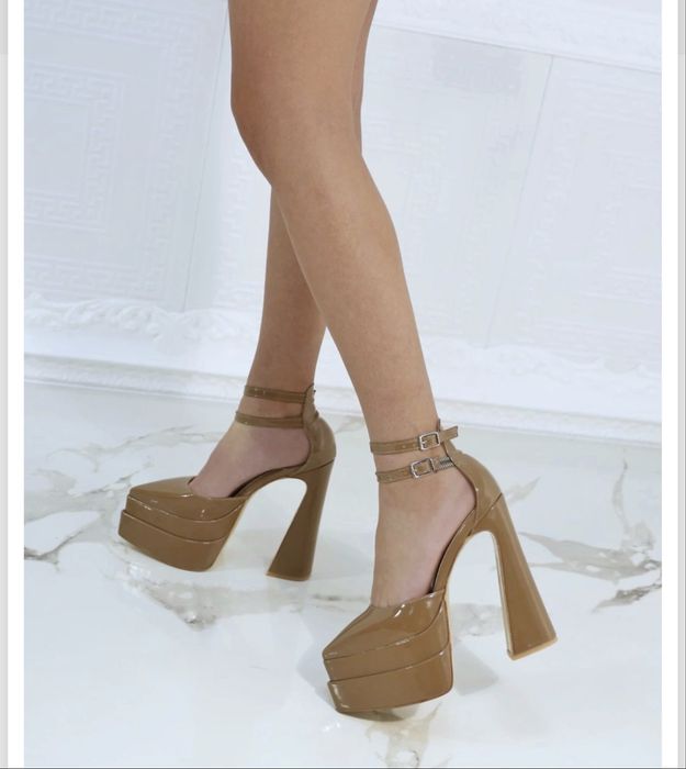 Обувки с висок ток - капучино лак