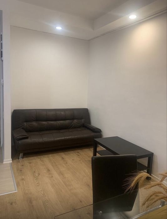 Inchiriez apartament 2 camere in cosmopolis