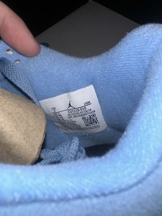 Jordan 4 university blue