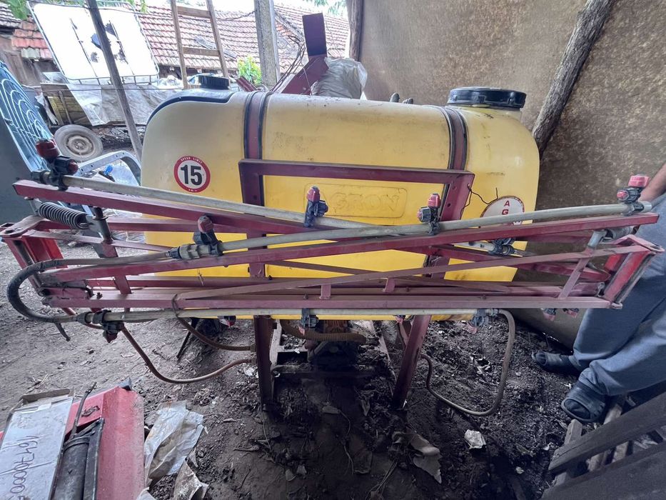 Продавам щангова пръскачка