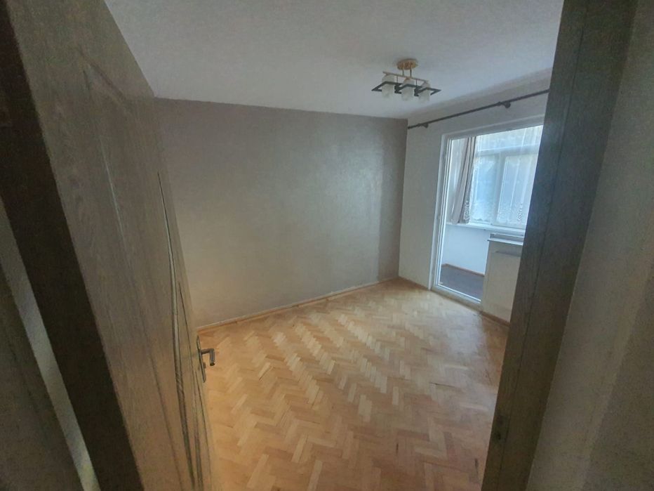 3 camere central decomandat