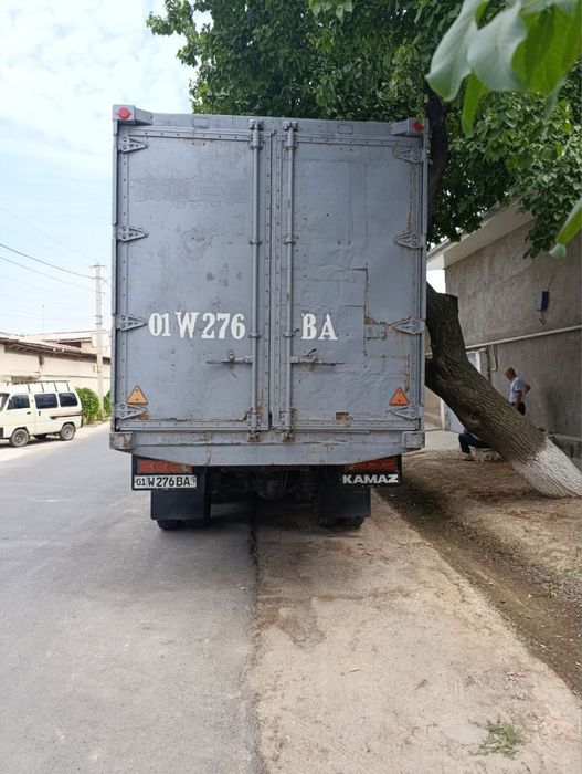 Kamaz avto mashinasi sotiladi holati yaxshi haydashga tayor