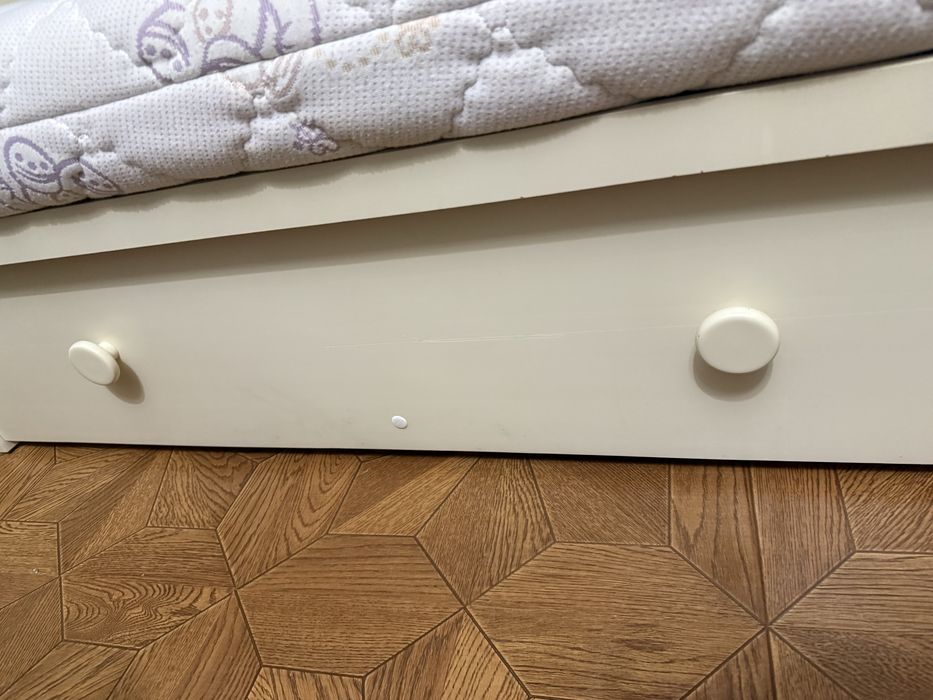 Продам кровать манеж деревяный