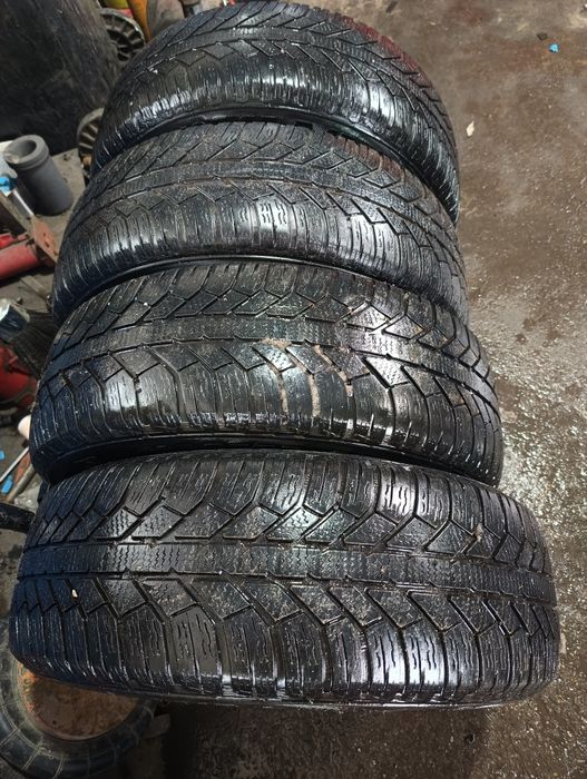 Vând 4 anvelope iarna