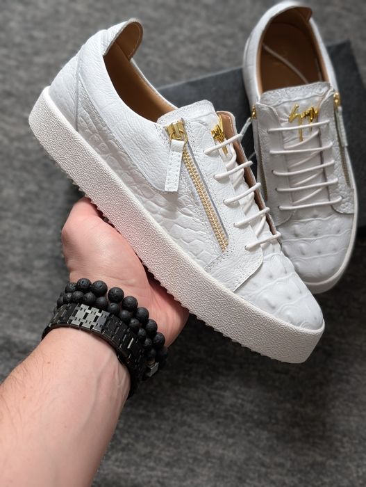 Giuseppe Zanotti 40