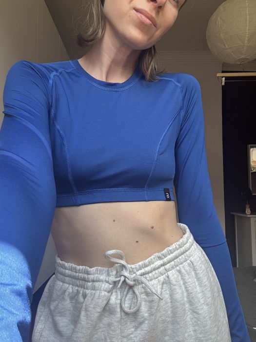 Спортен топ за жени