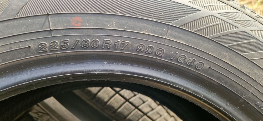 Шины зимние,  липучка