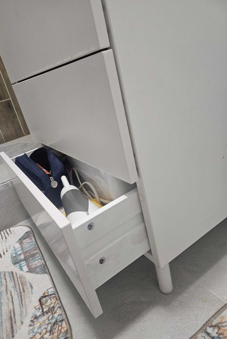 Продам комод икеа на ножках: 55 000 тг. - Комоды детские Алматы на Olx