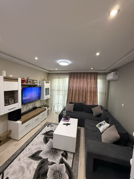 Дава се под наем Двустаен апартамент в София, Надежда 2 - 65 кв.м за 612 € - Снимка #2