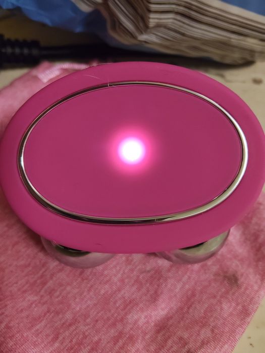 Foreo Bear tm aparat pentru tonifierea fetei