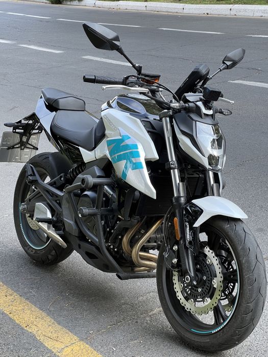 CFmoto 400nk Мотоцикл