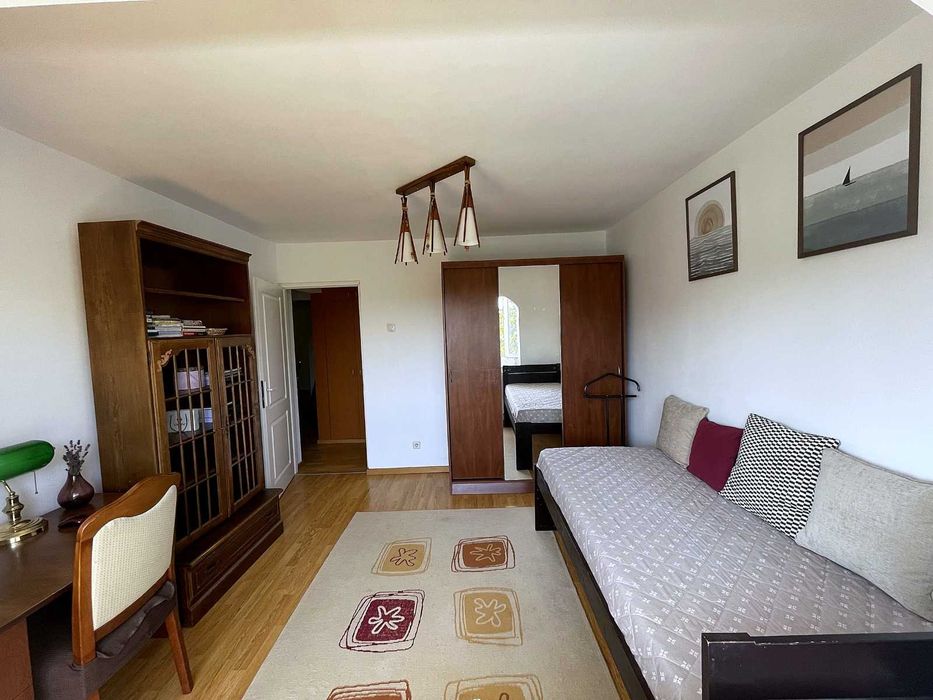 Apartament 4 camere, zonă centrală, Titulescu – 850 EUR