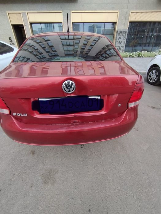 Продам Фольсваген поло 2013