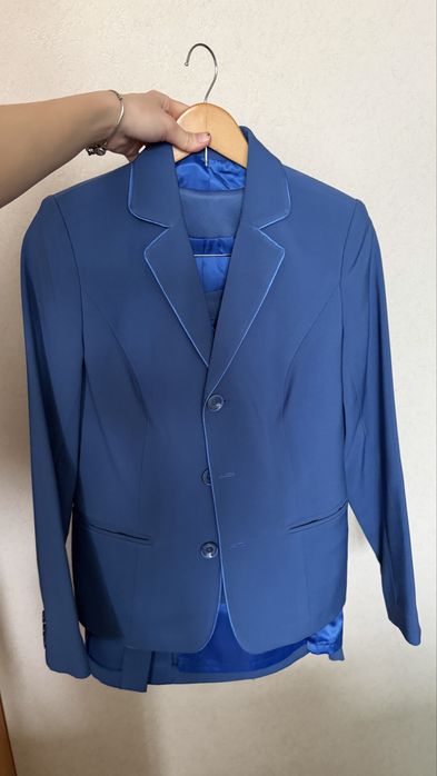 Костюм женский М