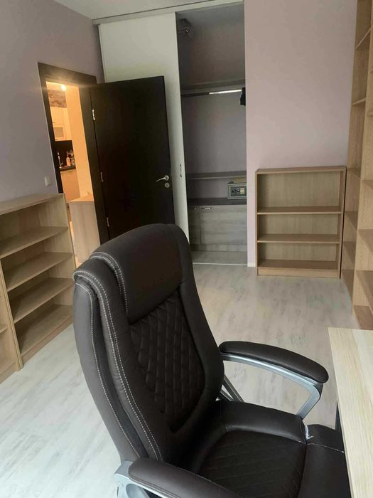 Дава се под наем Тристаен апартамент в София, Красно село - 90 кв.м за 900 € - Снимка #23