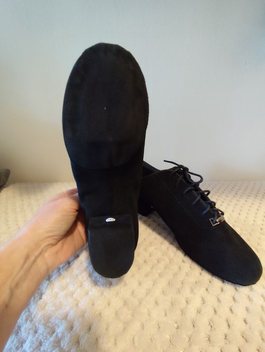 Професионални дамски обувки за спорте танци.