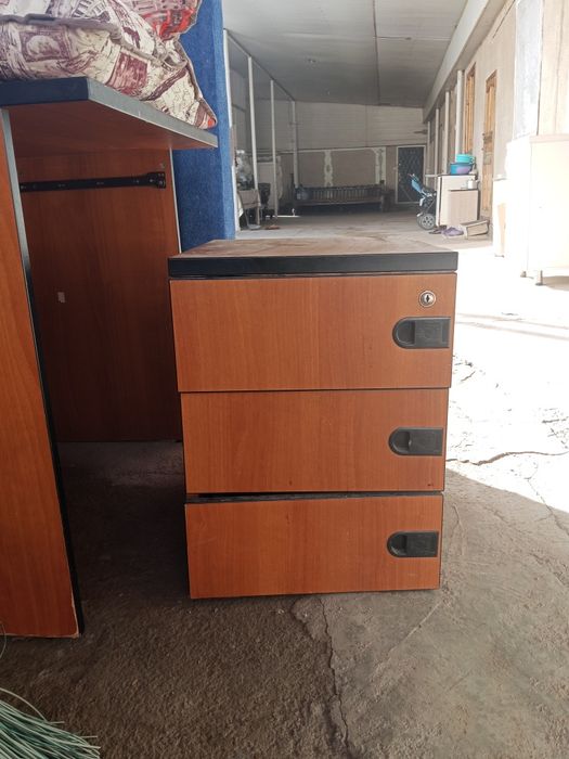 Отдам мебель срочно: бесплатно!!!