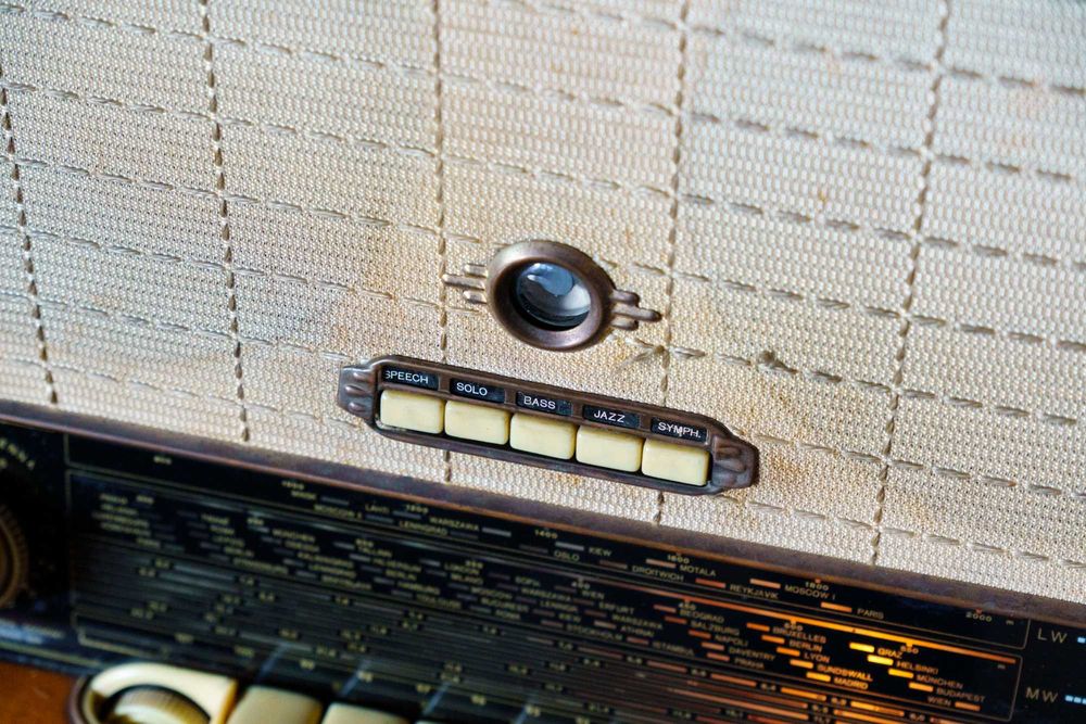 Ретро радио грамофон Естония 2, антикварно