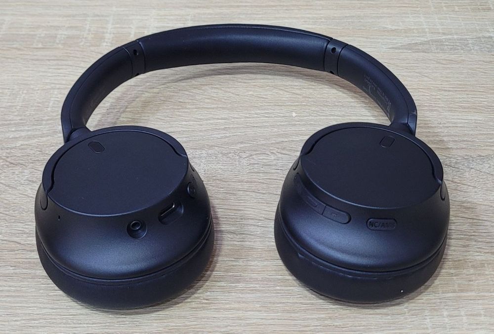 SONY wh ho holati yaxshi