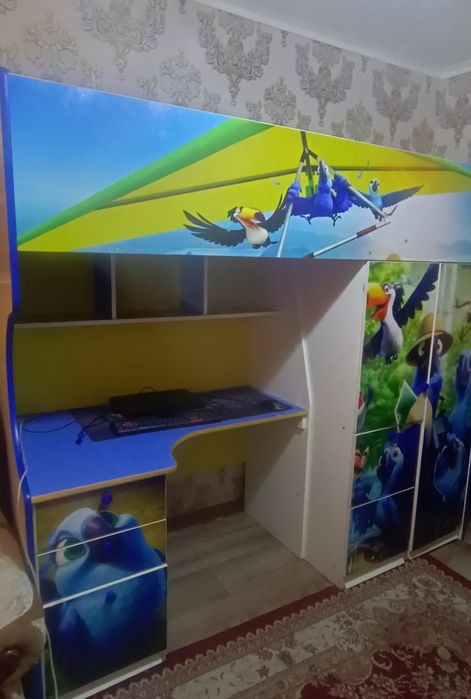 Продам кровать детскую