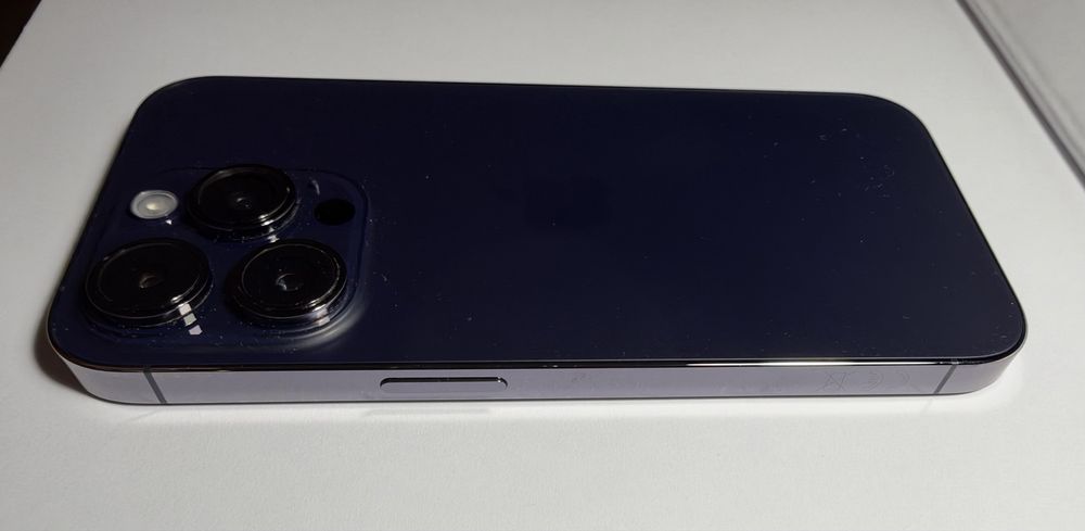 iPhone 14 pro deep purple