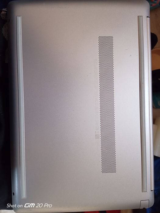 Vand leptop HP display spart funcțional