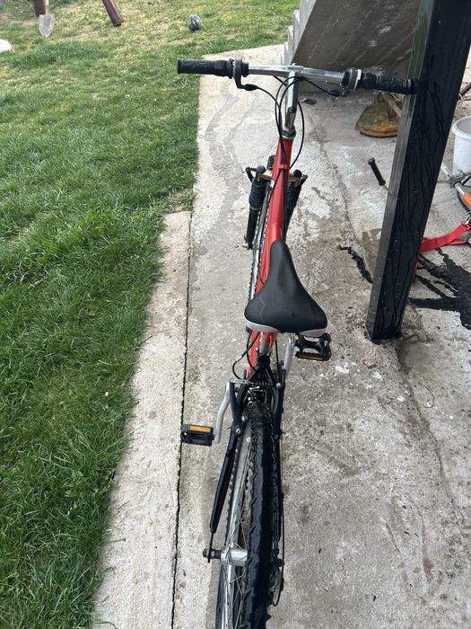 Se vinde bicicleta full suspension