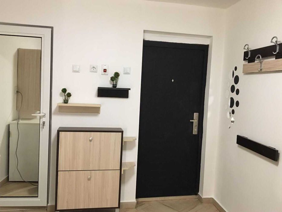 Дава се под наем Ателие в Варна, Общината - 23 кв.м за 219.3 € - Снимка #2