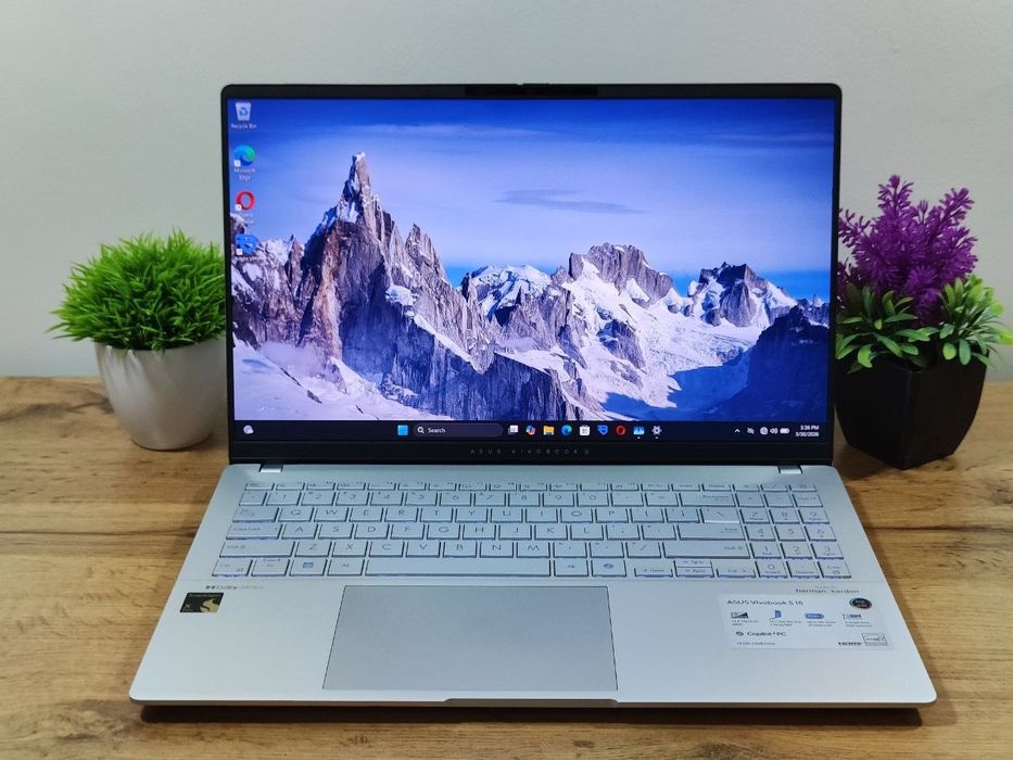 Asus Vivobook S15 Snapdragon XElite