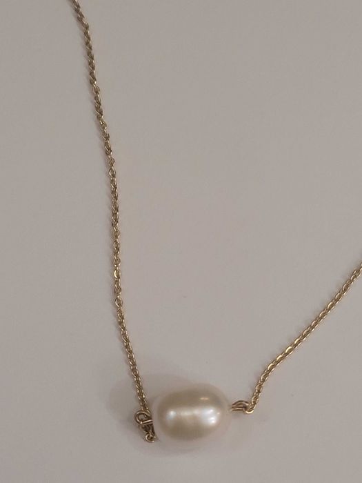 Set cercei si lantisor din aur galben 14k cu perle de apa dulce