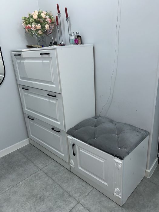 Прихожая мебель с мягкой седушкой