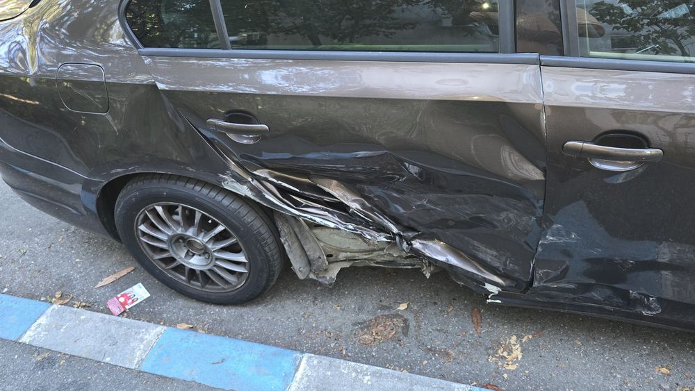 Vând Volkswagen Jetta