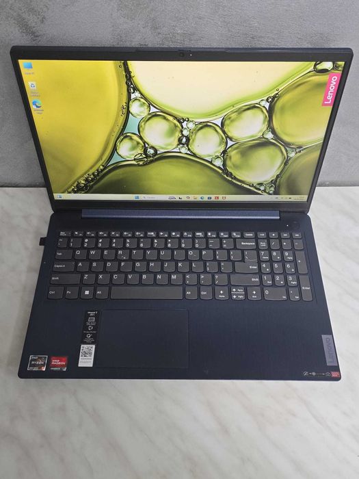 Laptop Lenovo  AMD Ryzen 5 5500U 15.6"  BMG Amanet 95716