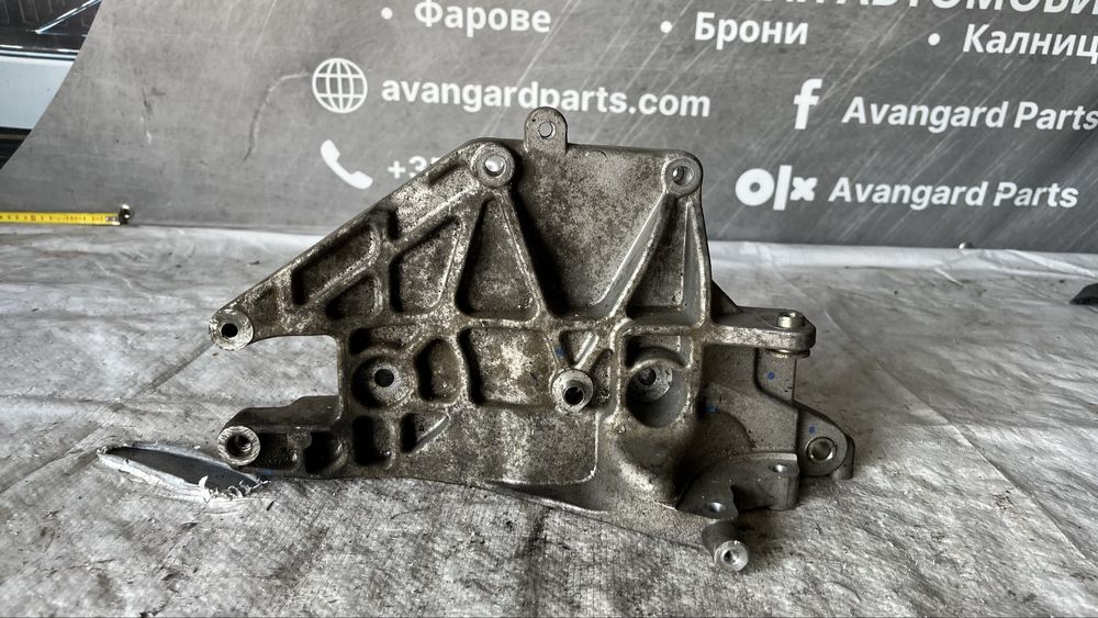 Fiat Doblo 2 2012- лапа двигател